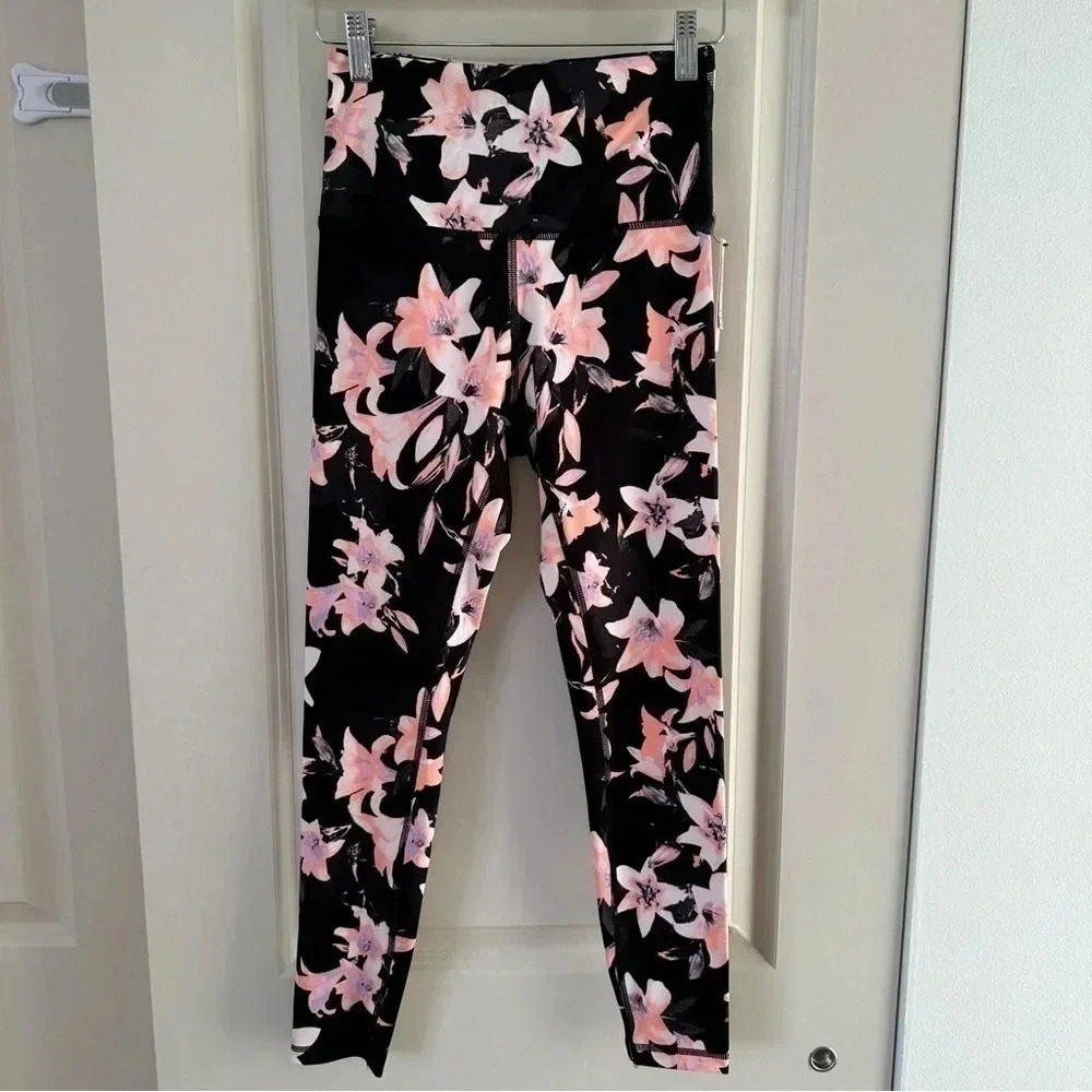 Victoria's Secret High Rise Essential Pocket Leggings Black‎ Pink Floral Size 4